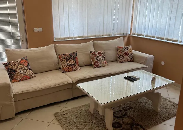 Semesterbostad Uno *